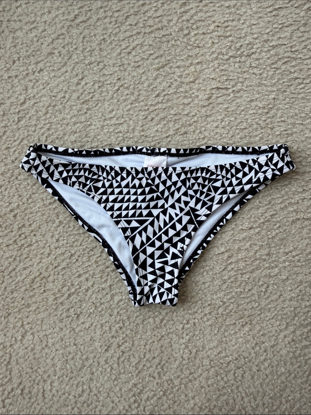 Xhilaration Black & White Triangle Print Bikini Bottoms